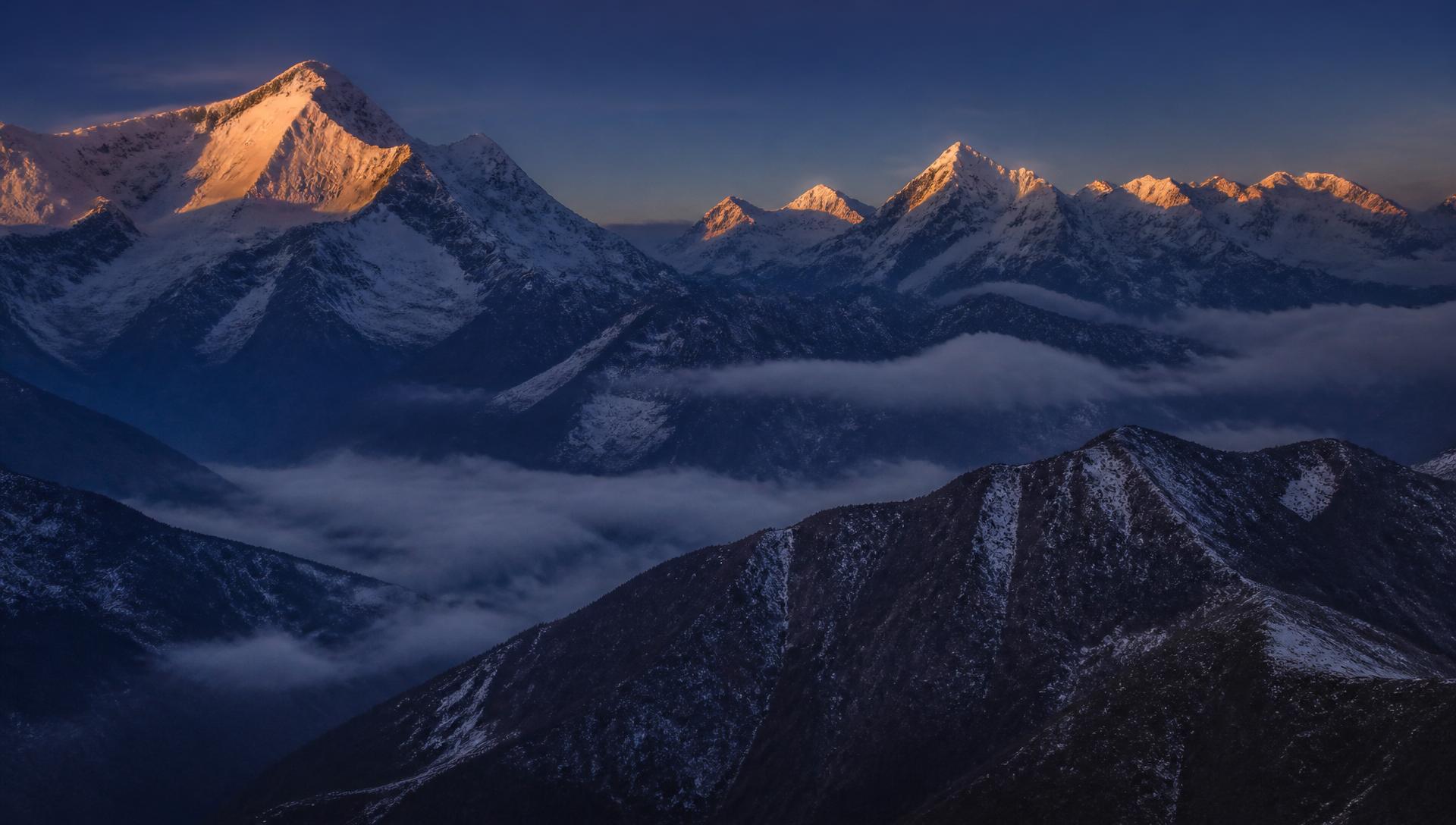 Himachal Pradesh at dawn